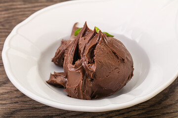 Chocolate spread with nazelnut