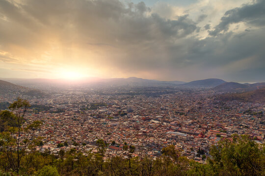 Panoramic view of Pachuca on the sunrise