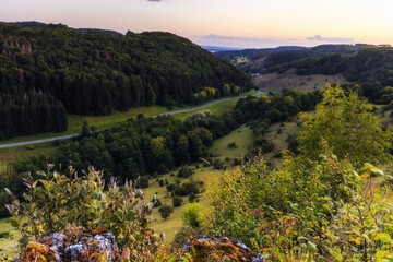 Fr&auml;nkische Sommerlandschaft in den H&uuml;geln