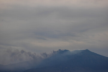 Fototapeta na wymiar smoking volcano