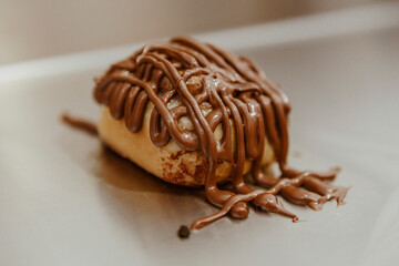 cinnamon roll with nutella
