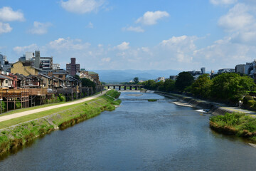 Fototapeta na wymiar 京都四条大橋からの鴨川