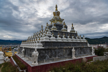Fototapeta na wymiar Panoramic view of Shangri-La at Baita Temple, Shangri-La, Yunnan, China