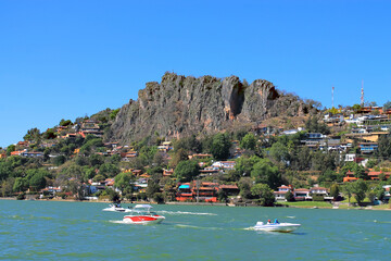 Paisaje (Valle de Bravo, México)