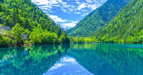 Beautiful lakes and mountains, picturesquely beautiful