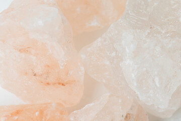 Natural and coarse pink Himalayan salt crystal rocks
