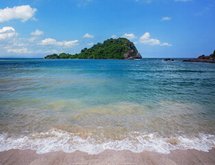 Obraz premium Beautiful tropical sea beach Sky and sea Thailand