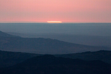 Fototapeta premium disappearing sun 