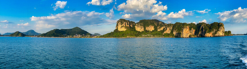 Fototapeta na wymiar Beautiful coast of Thailand as seen from a boat