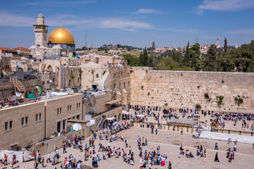 Fototapeta premium Vista del Muro de las lamentaciones y Cúpula de la Roca en Jerusalén, Israel
