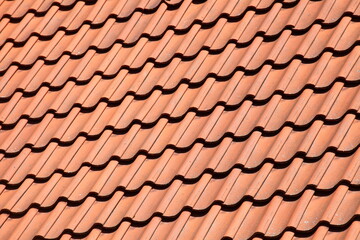 Rote Dachziegel auf einem Dach, Deutschland, Europa