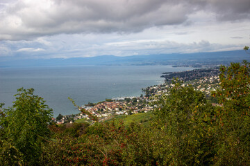 Fototapeta premium beautiful view of the city on a hilltop by the sea