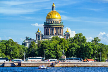 Fototapeta na wymiar St Isaac's Cathedral, St Petersburg, Russia