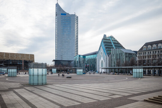 Augustusplatz in Leipzig is located on the eastern inner city ring and is one of the largest city squares in Germany