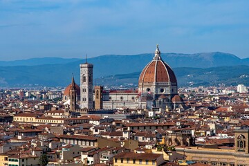 Fototapeta na wymiar Blick über die Altstadt von Florenz auf die Kathedrale Santa Maria del Fiore in der Toskana in Italien 
