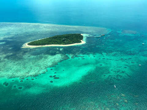 Great Barrier Reef von oben in Australien Korallen Riff