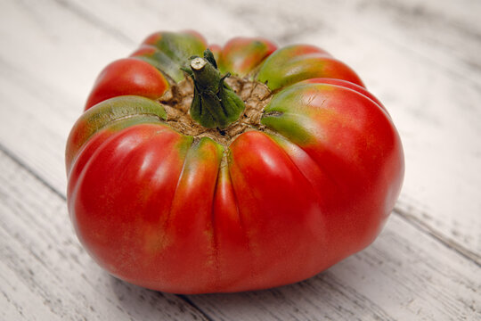 Fresh Organic Heirloom Tomato