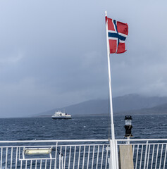 Flaga norweska, Norwegii, widok z promu	 - obrazy, fototapety, plakaty