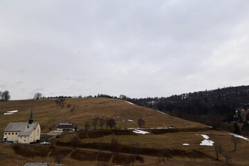 Wiesen auf die G&uuml;lle ausgebracht w&uuml;rde