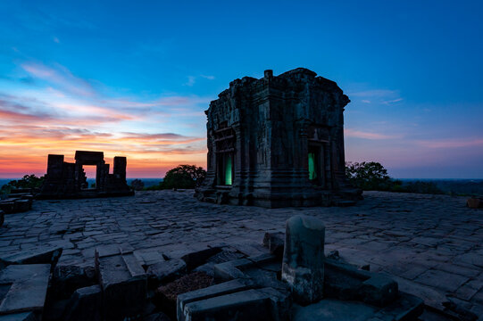 Sunrise at Phnom Bakheng. Angkorian Park. Siem Reap. Cambodia.