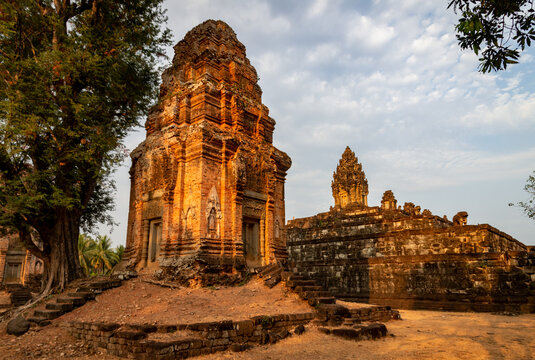 Comparison of new and old style building techniques at Bakong Temple, Roluos Group, Angkor Park, Siem Reap, Cambodia.