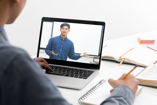 Using computer for education and online learning.