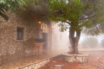 Pantokrator Korfu in den Wolken