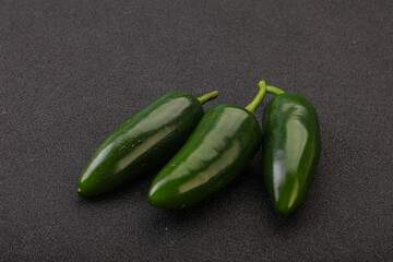 Green raw jalapeno peper heap