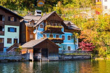 Fototapeta premium HALLSTATT, AUSTRIA. Beautiful autumn view of Hallstatt.