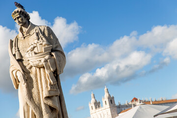 Estatua o Escultura en el Mirador de Santa Lucia o Miradouro de Santa Luzia en la ciudad de Lisboa, pais de Portugal