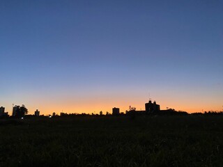 atardecer en la ciudad