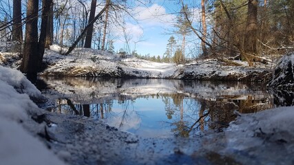 Fototapeta na wymiar river in winter , Old river crossing