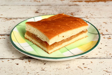 Apple Pie from Yeast Dough