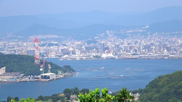 瀬戸内海と広島市南区の風景  牡蠣の養殖 4K 広島湾  金輪島  2020年8月撮影