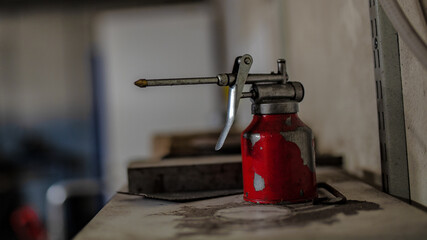 oil canister sprayer