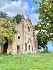 chiesa neogotica Farnesiana 