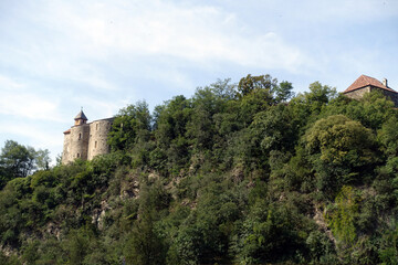 Zenoburg, mittelalterliche  Burganlage hoch über der Stadt Meran