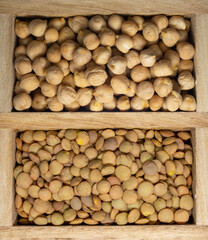 Caja de garbanzos y lentejas