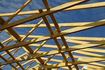 Construction d'une charpente en bois d'une maison	