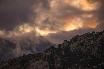 Nubes  en la monta&ntilde;a