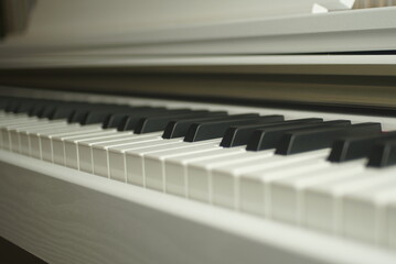 white piano keyboard