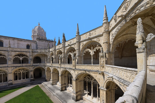 Courtyard in the Cloister, Monastery of the Hieronymites (Mosteiro dos Jeronimos), Belem, Lisbon