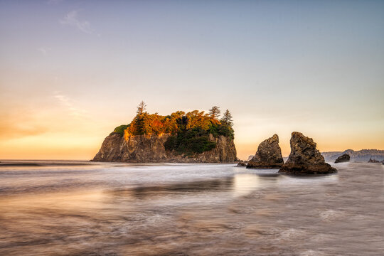 Sunrise at Ruby Beach in Olympic National Park, Washington State