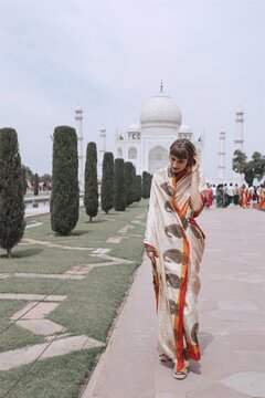 Visiting Taj Mahal wearing a sari