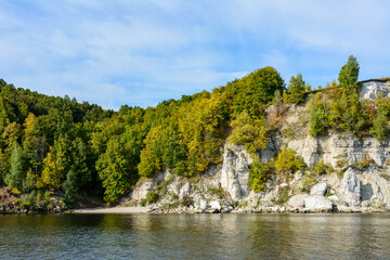 Fototapeta na wymiar Coast of the Volga River in the middle Volga region in the Republic of Tatarstan. Autumn landscape.