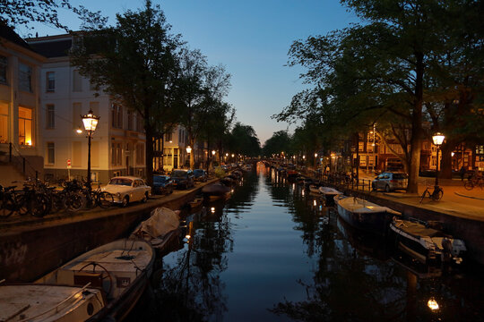 amsterdam canal in the evening