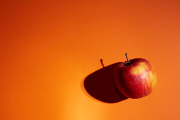 red apple