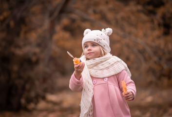  Girl, garden, pink coat, soap bubble blower