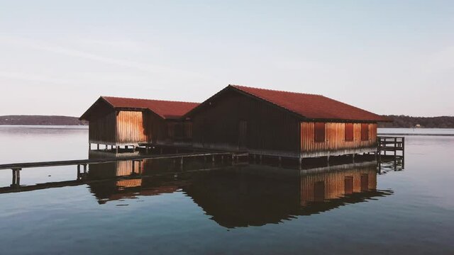 Kamerakran Bewegung Haus am See