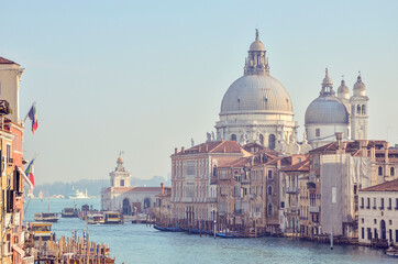 Fototapeta na wymiar Famous church in grand canal from Venice